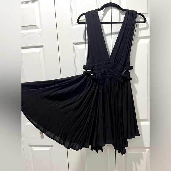 Windsor Black Cut Out Flare Mini Dress NWT - Picture 6 of 16